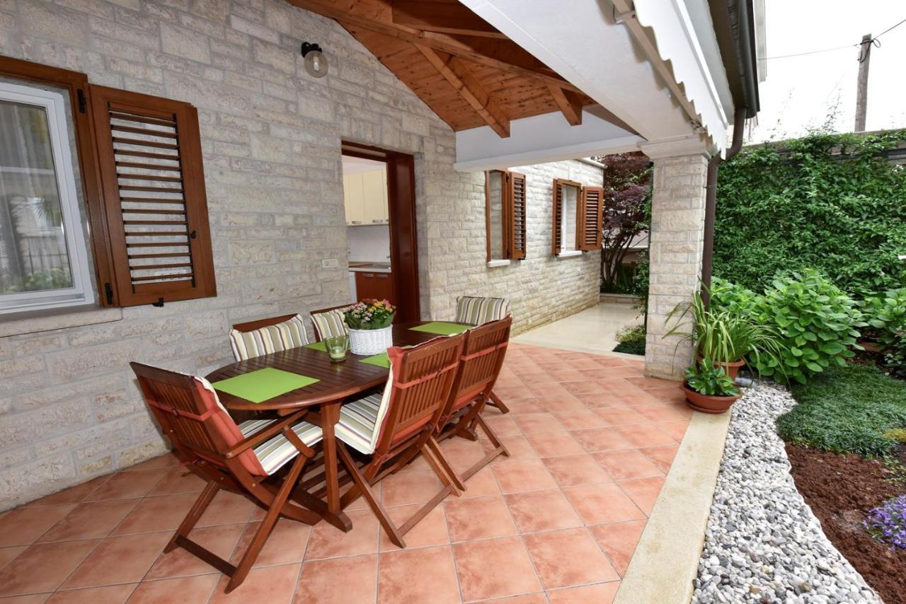 Apartments Lavizatic Porec Exterior photo