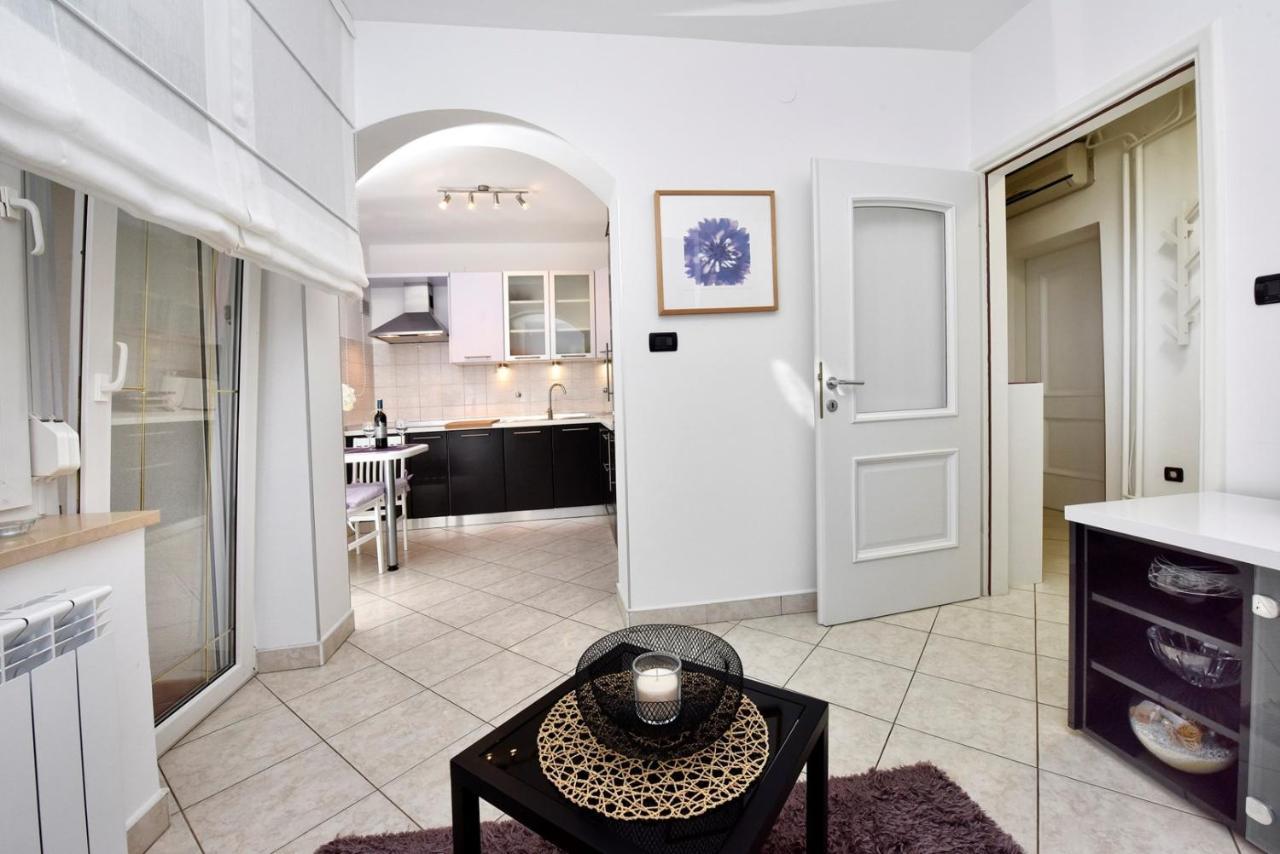 Apartments Lavizatic Porec Exterior photo