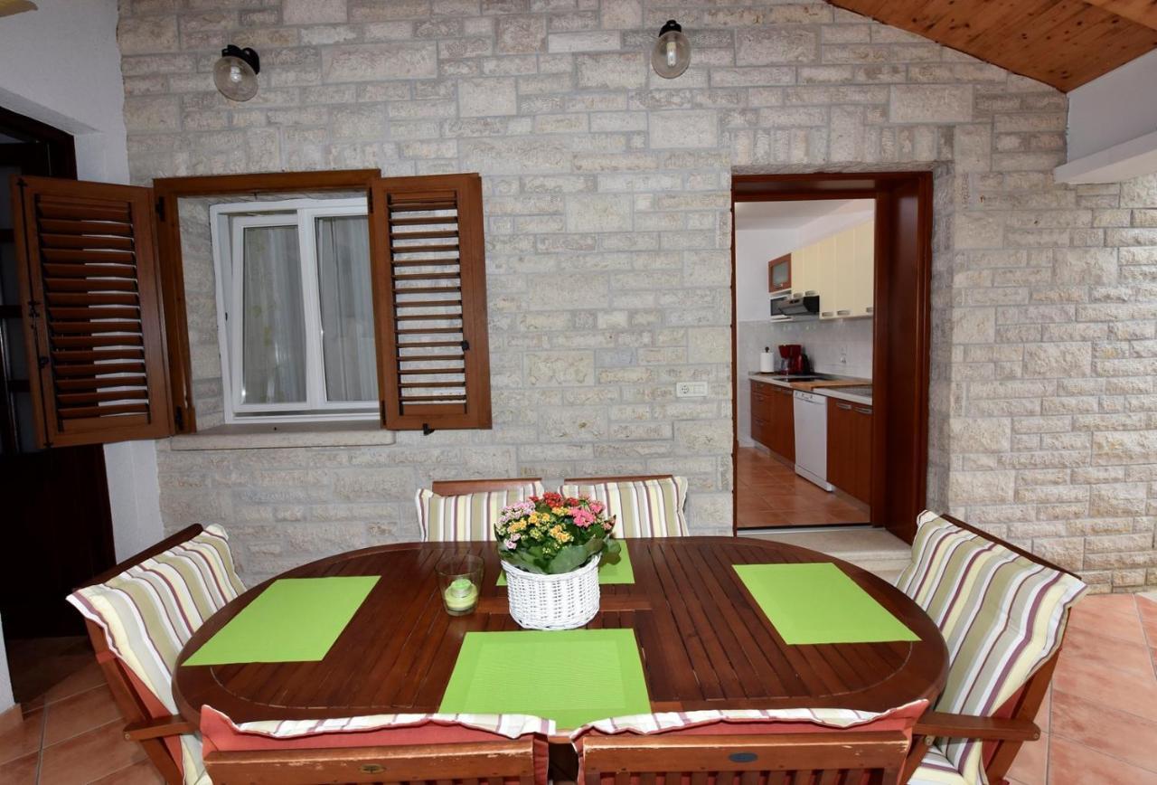 Apartments Lavizatic Porec Exterior photo